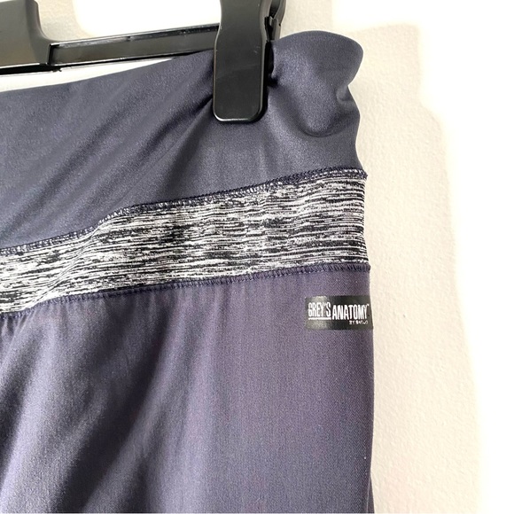 Grey’s Anatomy by Barco Impact Scrubs 2 Pair Bundle - Picture 6 of 15